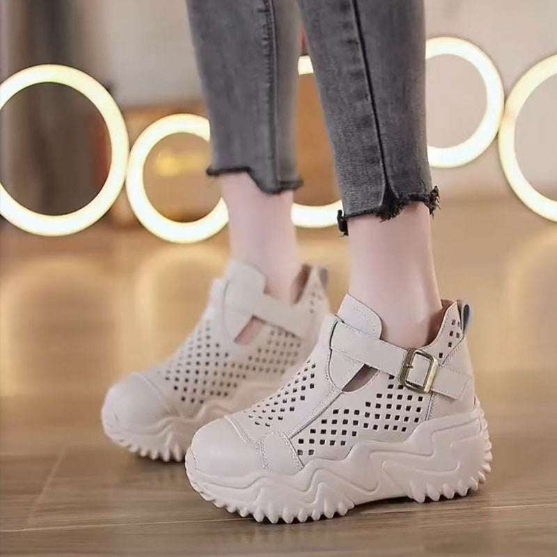 身長を6cmアップさせるメッシュサンダル